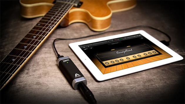 three-easy-music-recording-setups-for-guitarists-apogee-jam-ipad1